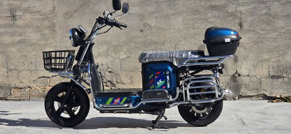 سلام عليكم 
موطور شحن للبيع موديل 25
صار شهرين من اشتريتة 
بطاريات عل فحص 
سعر 650 

***********
