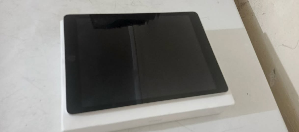 ايباد 9 ذاكره 64 بطاره 94 مشحون بس 300 اخو الجديد 
ما مفتوح شخط ما بي شرط سعر 280 سماوه قضاء الخضر ***********
