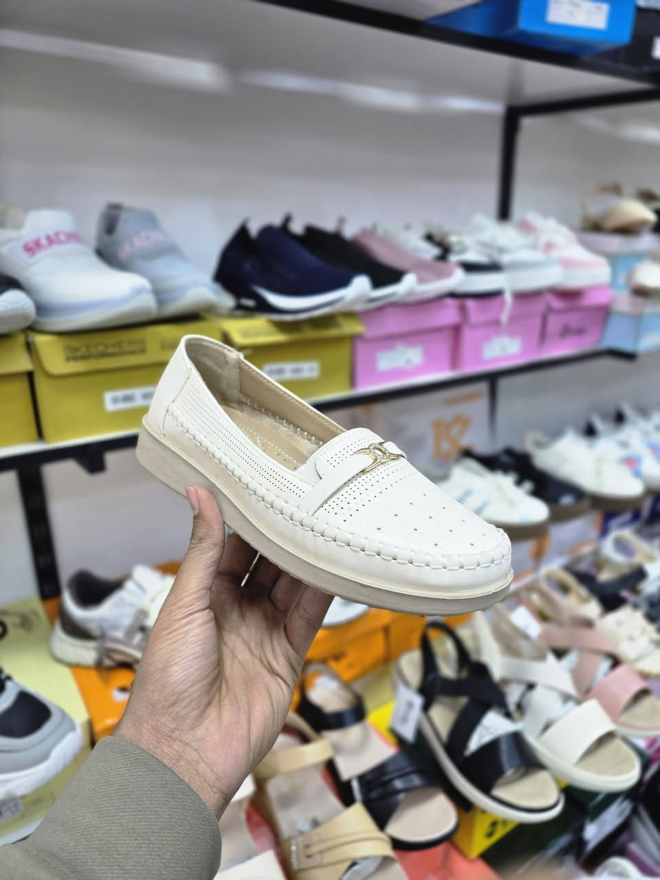 هلا متابعينا 😊 
موديلات العيد وصلت 😉
موديل حذاء  فلات نسائية طبي فول راحة 💯
قياسات ٣٧-٣٨-٣٩-٤٠-٤١-٤٢ 👟 و بسعر ١٣ الف بس 🫡
📍العنوان كوت خاجية شارع ٤٠ داخل سوق الخاجية العصري 
للإستفسار وطلب تواصل خاص


**إذا كنت صاحب هذا الإعلان وتريد حذفه لأي سبب، رجاءا أرسل رسالة إلى الدعم الفني**