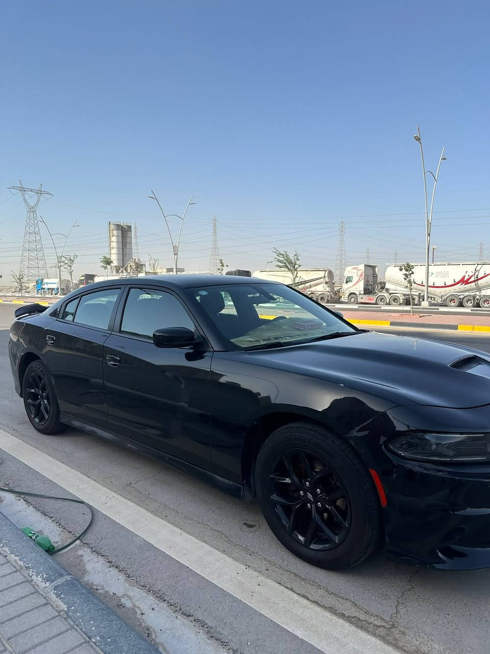 🚗 للبيع: دودج جارجر SXT موديل 2022 🚗
* 🔹 المحرك: 3.6L V6
* 🔹 اللون: أسود
* 🔹 الممشى: 44,000 Mile
* 🔹 فئة SXT (مواصفات عادية)
* 🔹 گير أوتوماتيك 8 سرعات
السيارة رقم شمالي بسمي تحويل

ملاحظات:

* حادث خلفي.
* القطع المتضررة: جاملغ جهة السايق + قبق الصندوق مبدل (بلادي نفس اللون) + بيها بارد مكانين.
* البنيد محدث كفاله من الضربه 

نقصها صبغ دعاميات فقط

📍 الموقع: (البصرة)

📞 للتواصل: (***********)

