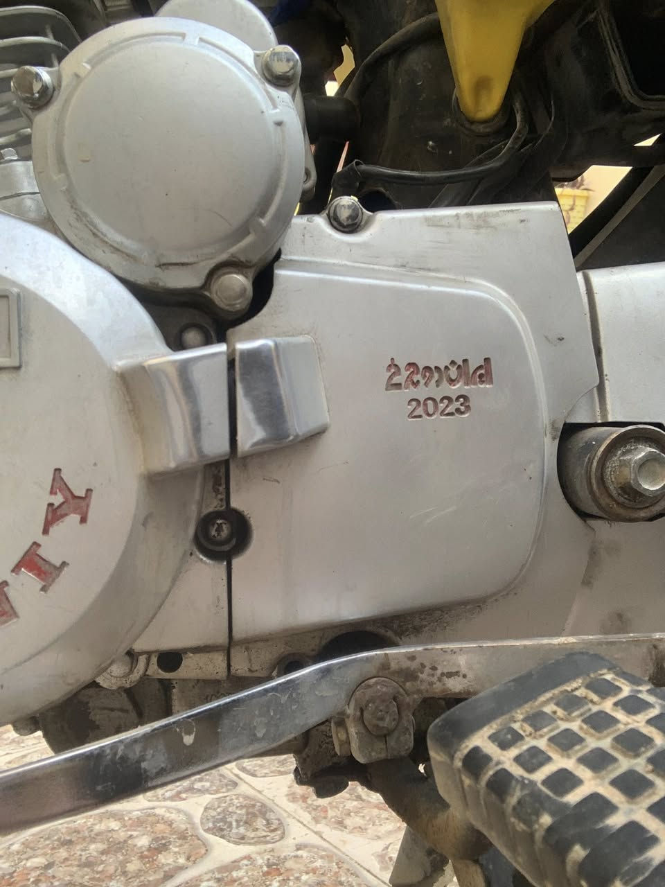 سلام عليكم موطور للبيع 2023
سونك خمسة كير 
محرك قبس اي عيب ما بي 
السعر 475
الشراي يخابر ***********
