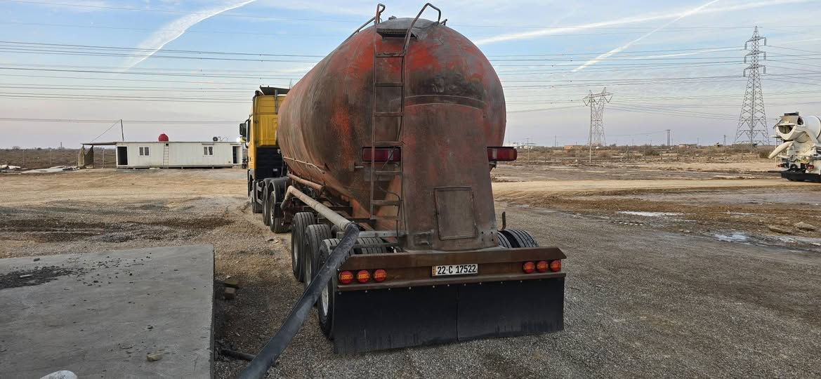 سايلوات عدد ثنين برايم سويدي الأحمر تخم تاير ضاغطة أم الطير دويز 3 بستم الأبيض أربع دنكير وتايراته نص عمر ضاغطة أم الطير دويز اربع بستم يحملن من ال50 وجوه للاتصال ***********
