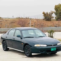 مازدا فاميليا • ١٩٩٣ • سوران