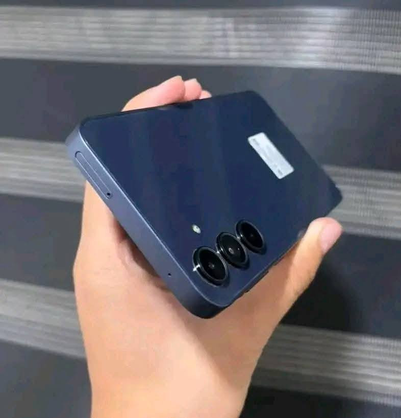يا الله 
سلام عليكم Samsung A35 5G ذاكرة 256 
جهاز غني عن التعريف جديد زلخ مابي بصمه بشاشه رايد مراوس ب12 برو ماكس مكاني نجف 
التواصل *********** واتساب او اتصال

