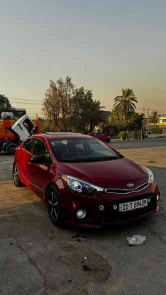 فورتي موديل 2014 
فول السيارة 
كلين مابيها قطرة صبغ 
مكينة 2000gdi
 وارد كندي
 فتحة سلايد
 كشنات تدفئة كهرباء ستيرن شفتات تحكمات و تدفئة 
خصم الحچي السيارة الختمة مال فورتي 
مكاني بغداد اي استفسار خاص او الاتصال بهذا الرقم ***********
