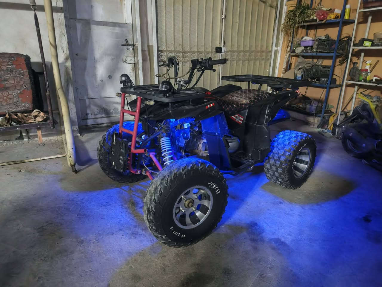 سلام عليكم متاح دراجه رباعيه الحجم الكبير حجم المحرك ٢٠٠cc اوتوماتيك DNR  شغاله هندر دراجه حلوه ونضيفه شرط شلعه وبطناش  فول نضافته موضحه بل صور نقصه فقط سلف  رايده ٨٢٥ وبيه مجال مكان مدائن سلمان باك قرب الإمام سلمان المحمدي *********** متواجد خاص واتساب
