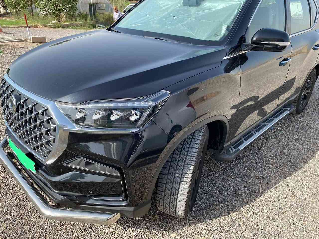 سانغ يونغ ريكسون 2022 Ssang Yong Rexton) - بحالة ممتازة جداً
المحرك  : 2.0 لتر تيربو بنزين
المسافة المقطوعة (الماشية ) : 66كم.
اللون الداخلي /بيجي

عدد المقاعد : 7 مقاعد واسعة ومريحة جداً
دفع رباعي حقيقي (4WD) مع دبل ثقيل وخفيف
للطرق الوعرة.
شاشة أصلية تدعم أبل كاربلاي وأندرويد أوتو + كاميرا
خلفية عالية الدقة.

حساسات أمامية وخلفية.

تبريد مركزي (3) قطع ) يغطي المقاعد الـ 7 بالكامل

كشنات جلد تحكم كهربائي + تدفئة وتبريد للمقاعد

الأمامية).

فتحة سقف + بصمة تشغيل ودخول ذكي.

لوحة عدادات رقمية (شاشة رقمية أمام السائق.

أنظمة أمان كاملة (مانع انزلاق، نظام منحدرات

إيرباغات كاملة

مكان السيارة / الموصل].
رقم السياره شمالي

للاستفسار عن السعر وباقي التفاصيل، يرجى الاتصال على الرقم //***********
