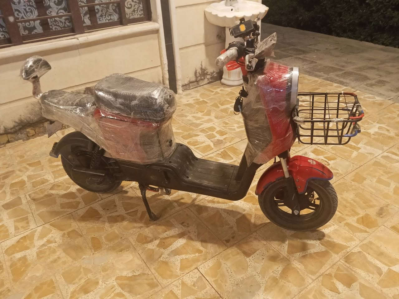 سلام عليكم باسكل شحن R9 للعلم باسكل جديد وكلشي مثل ماموضح كدامك بالفديو وتجي وتفحص وتخذه وبالعافيه عليك سعر 550 وبي مجال تواصل على الخاص او على هذا رقم ***********
