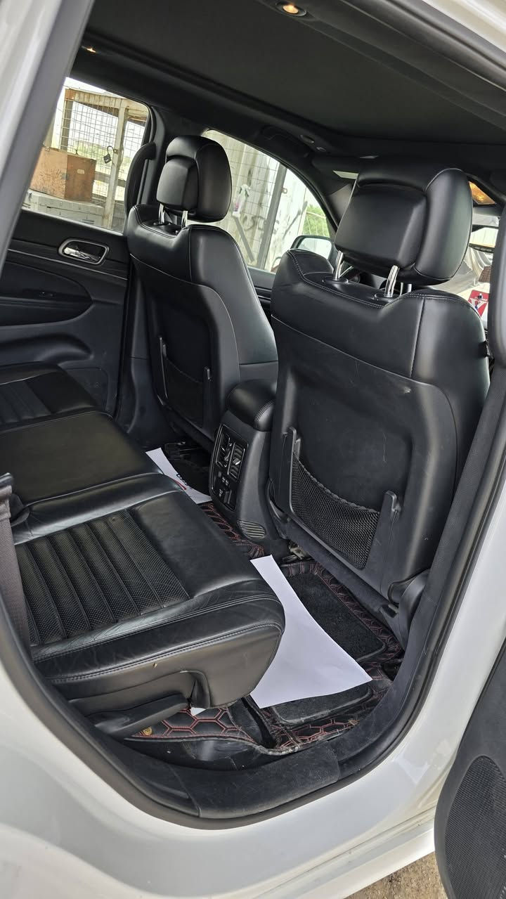 سلام عليكم جيب لمتد Xفول مواصفات وارد أمريكي حادثه دعاميه فقط تصليح مقدمه البنيد نفسه موديل ١٩.٢٢ يرباك ستيرن ودشبول مكينه بيه لاستيك ولف من شغل الصبح دخانه قليله وتروح سياره جاهزه مكانهه بغداد ***********سعرهه ١٩٠بيه مجال للطيبين
