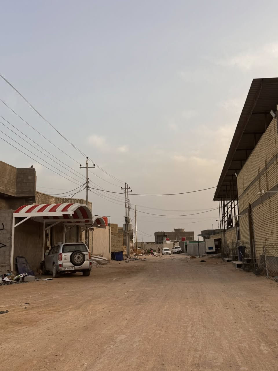 السلام عليكم قطعة ارض مساحة 200متر سنة 25 بسم عراقي نسخة من الطابو وكالة بالمحكمه قطعة تجاريه مكانها كلش مميز شط العرب الصالحيه جاهزه للبناء شارعها الرئيسي 15 متر السعر خاص رجاءًا الشراي يتصل ومتواجد وتساب وخط مستعجل ع بيعها وإذا تبديل بسياره حسب القناعه ***********

