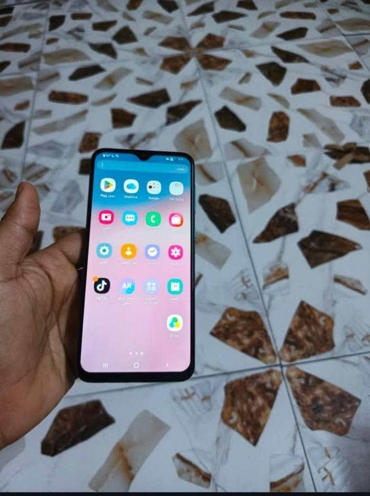 سامسونك Galaxy A30s مستبدل شاشه  جهاز كله شغال تصفح انترنت سيم كرت نت كله شغال ذاكرته 128سعره 60 مجال  كلش بسيط ***********
