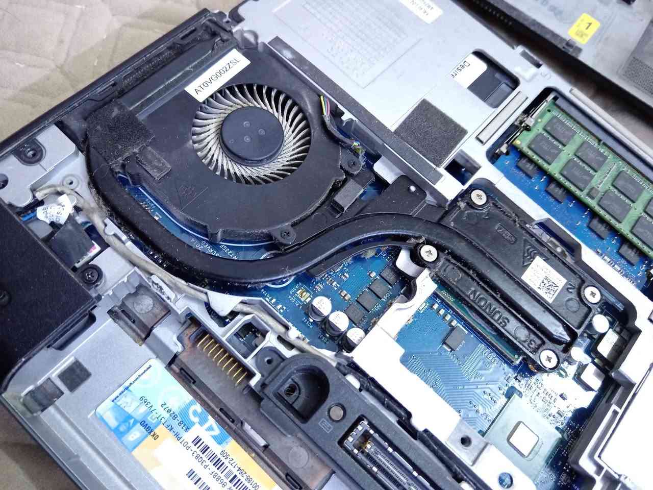 السلام عليكم اخوان حاسبة قوي نضيفة سريعة هاي
هاي القطع الي بداخلها كلشي مابيها هارد500 كوراي 5 وندوز 10 اتفيد للشغل هندسة برمجة الشراي يدزلي يخابر كامرا فتح الحاسبة كدامة واراويلهيا علا الفحص ***********
