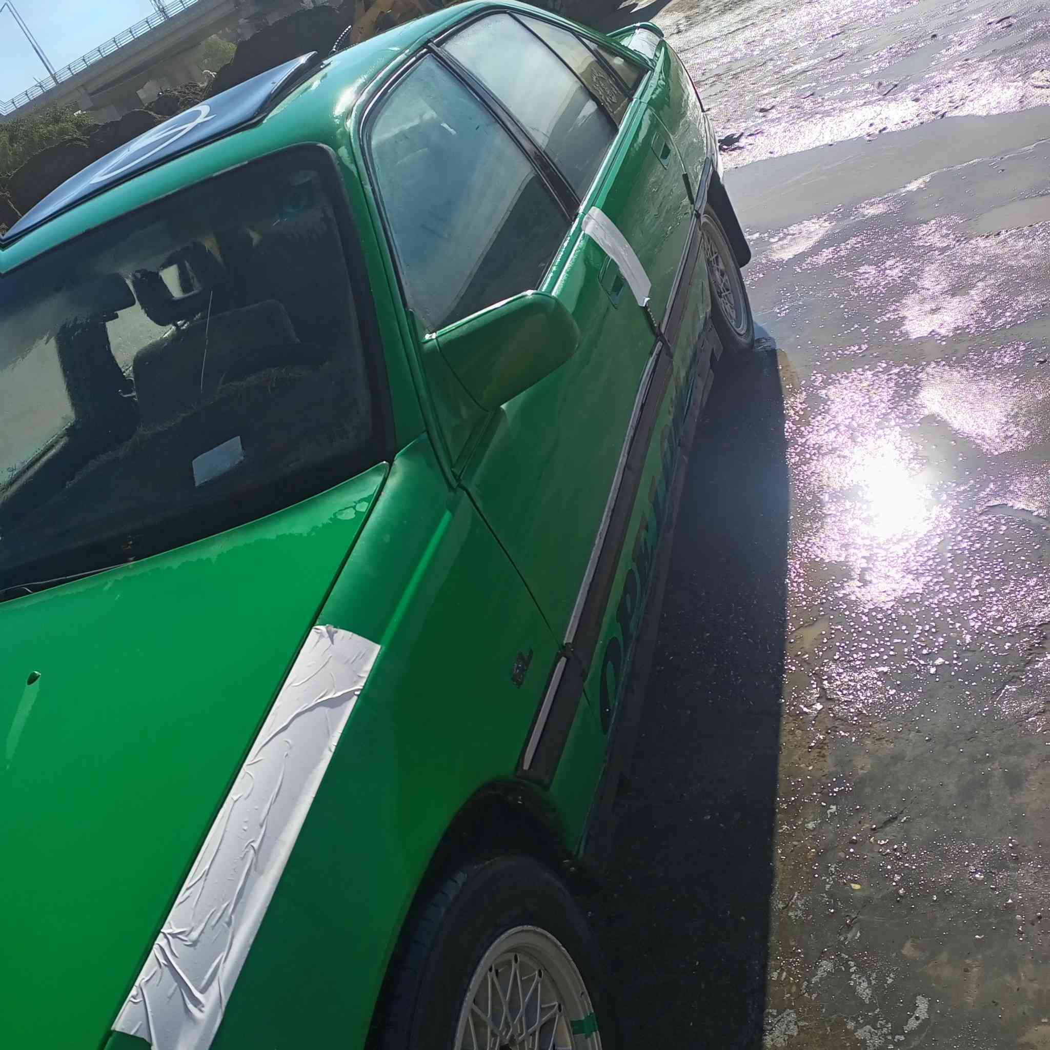 سلام عليكم ورحمة الله وبركاته
اوبل اوميكا للببع. ***********
سعر 26بي مجال 
شرط تحويل سنويه رقم جديد لل28

موديل السياره92 
السياره 
 محرك كير شرط جديد 
اكلج  شرط جديد 
صدر امامي خلفي شرط فحص جديد 
اكسل شرط 
تخم تاير مضبوط 
مابيه شي عطلان
كهرباء  شغاله
مكان السيارت كركوك
