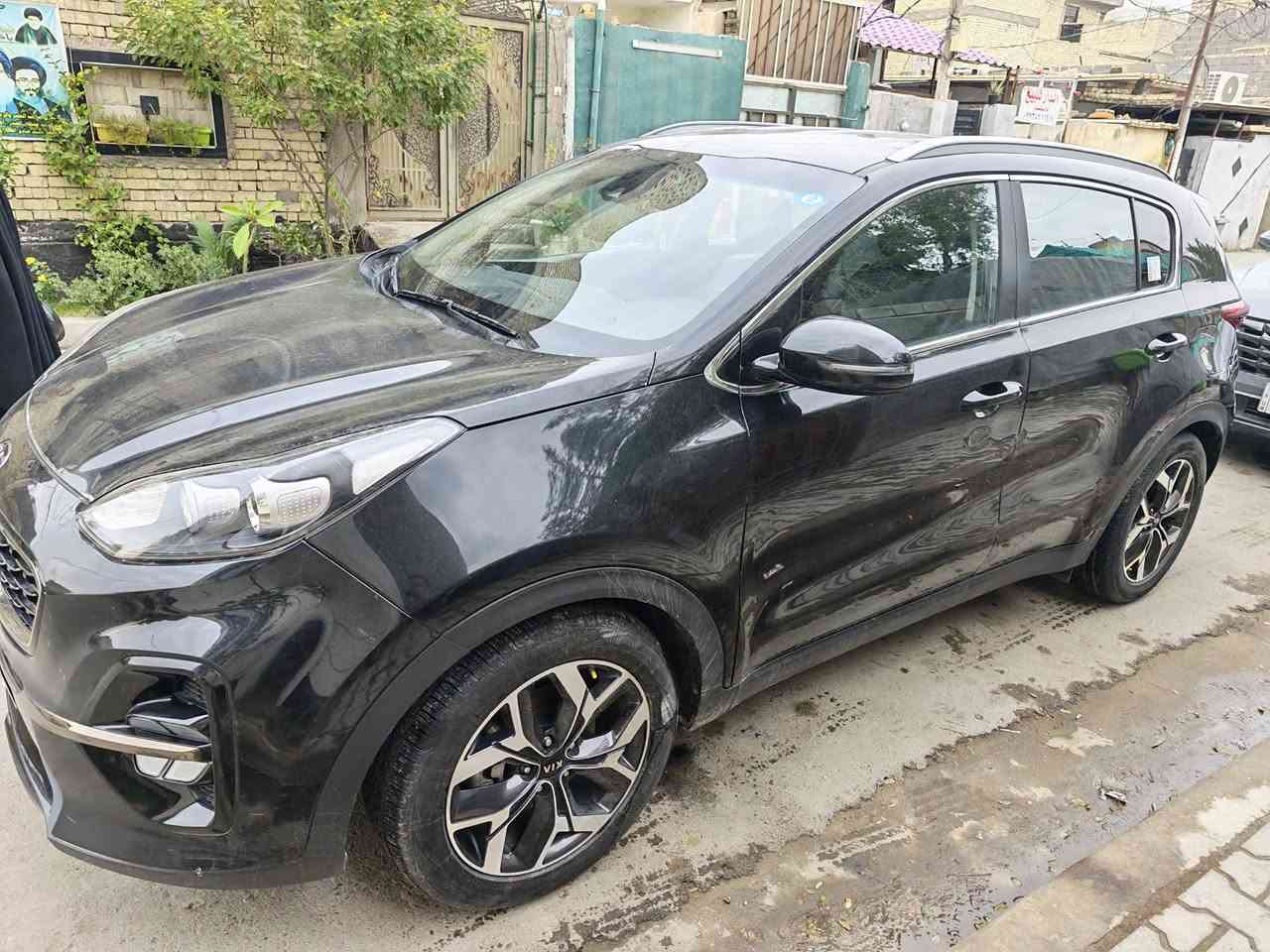 سلام عليكم كيا سبورتج موديل 22 المكينه كايمه ونقص حجر بيئة نضام الادبلو ملغي
فول عده الفتحه مرقم باسمي بغداد سنويه جديده وارد كوري ماشية 91 الف 
السعر 120 ورقه
مكاني بغداد حي اور
***********
