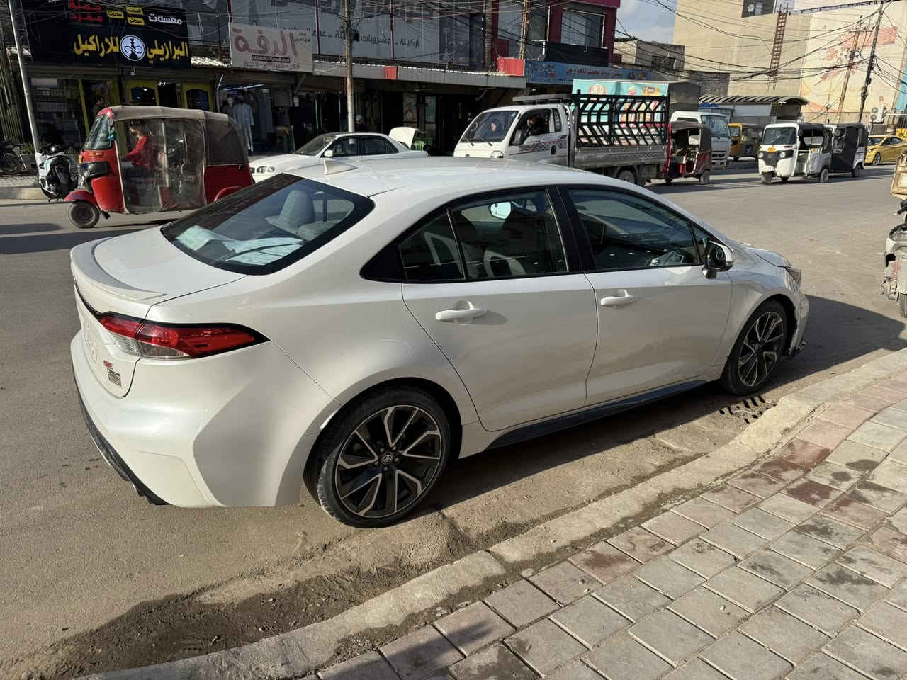 كوريلا 2022 وارد امريكي رقم بغداد بغداد معوقين 
مواصفات se / رادار امامي / مانع اصطدام
تحديد مسار / توقف ذاتي / شاشه كار بلي
سايد بريك دكمه / اوتو هولد
وبيها بعد مواصفات
الحادث طعجه بالبنيد + جامغ السايق مرفق مع الصور وبيها تقريبا 
السعر 140
مكاني بغداد للاتصال *********** واتس اب
