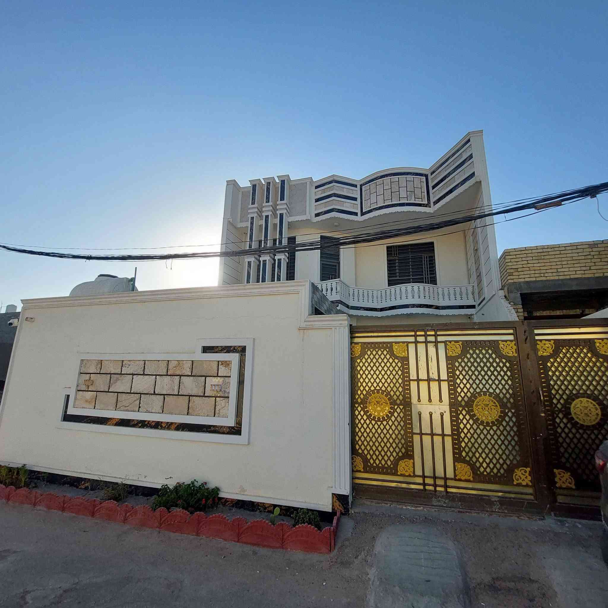 السلام عليكم بيت للبيع مساحه250م طابقين4غرف نوم طابوك سند 25 طابو موقع كربلاء الحولي الجديد على الهنيدية مقابل مجمع جنت السلام السعر على رقم ***********
