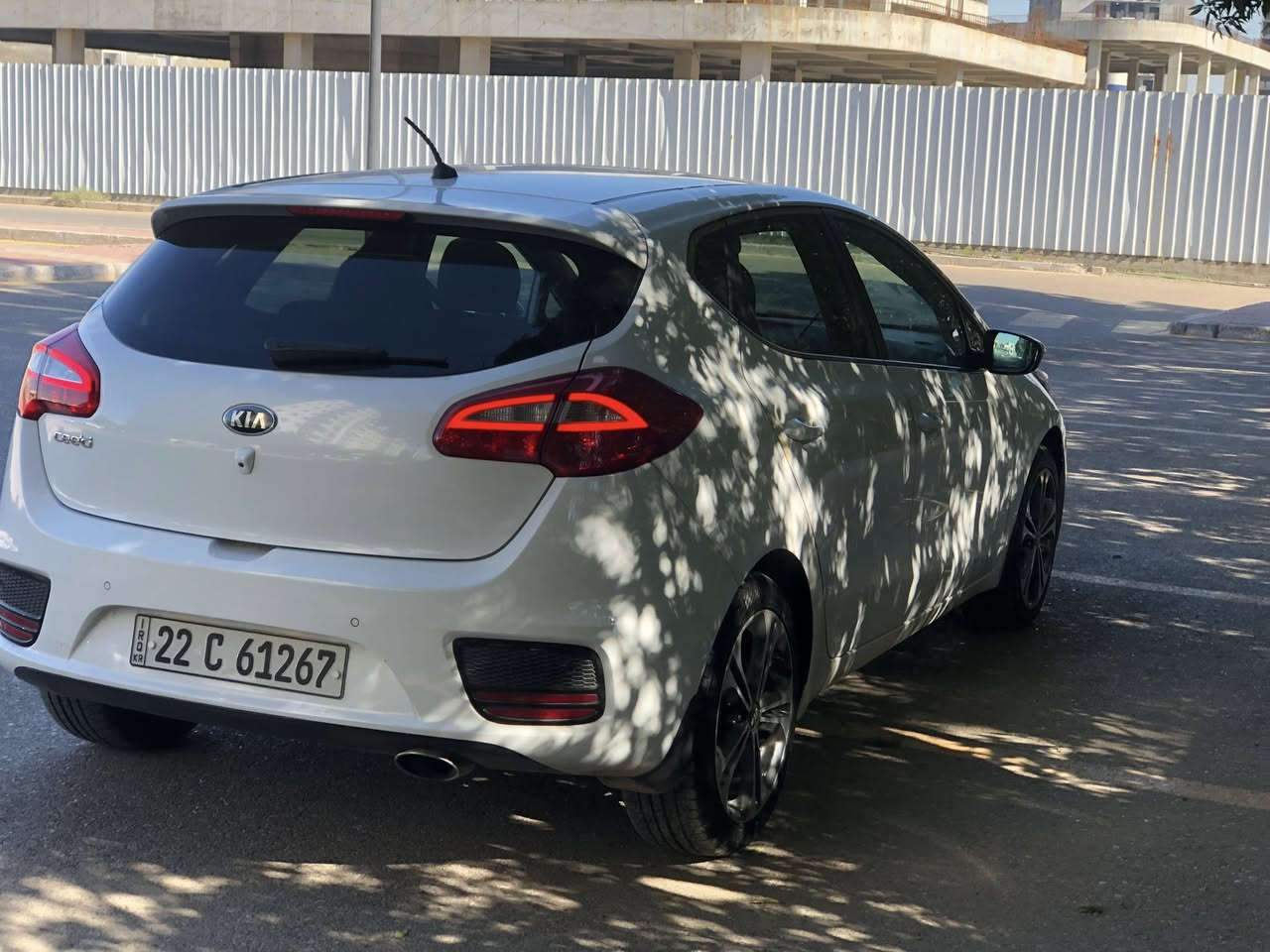 السلام عليكم 😎🔥💐
بيع او مراوس
السعر 128 ورقه وبيها مجال معقول

كيا سيد 2018 خليجي نفس السيراتو 
رقم اربيل الدولي سنويه بسمي تحويل مباشر ب اسم المشتري 
كفاله عامه من الضربه فقط جوه قبق البانزين صبغ اثر دحجه فقط باقي السيارة كفاله عامه وحيل جديدة 
كير محرك تبريد كفاله على وضع الشركة
عداد المسافه 000 56 كليو متر 
المواصفات 🔰📋 حلوة  
سويج رريمونت 
محرك 1.600 دوش  
شاشه 
كامره خلفيه 
تحكمات 
مري شفط + اشاره 
حاجب لد 
بك لايت لد 
مخارج USB AUX
ويل كب كروم 
تبريد بيانو منفصل 
نظام سبورت وسمارت واقتصادي 
حساس خلفي 
 📍 مكان السياره / بغداد حي العدل 

📞 ***********
