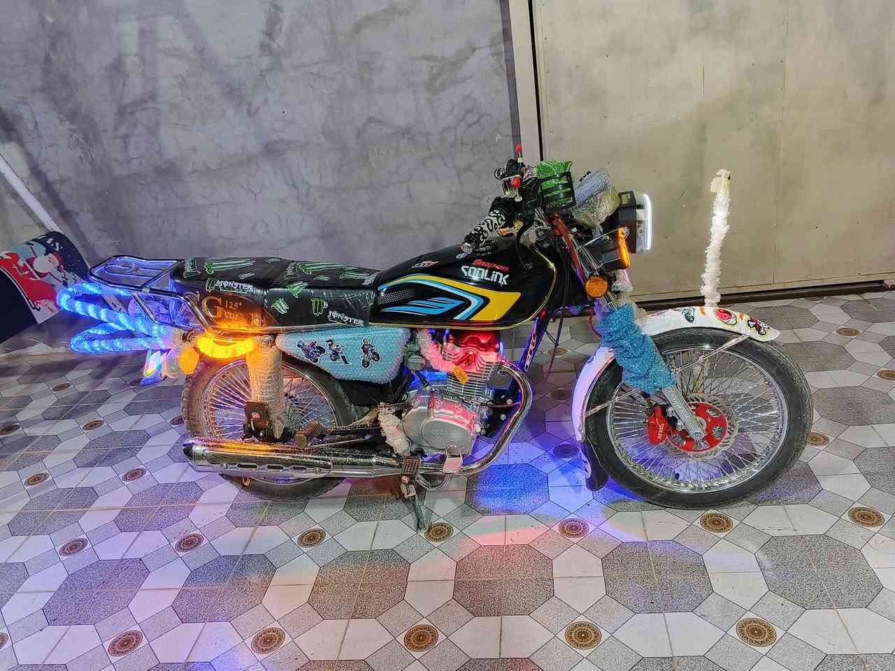 سلام و عليكم دراجه 2025 للبيع مرتبه مستخدمه شي قليل كدام العين مناقصها برغي سعر 770 مكان تكريت الديوم
هـ ***********
