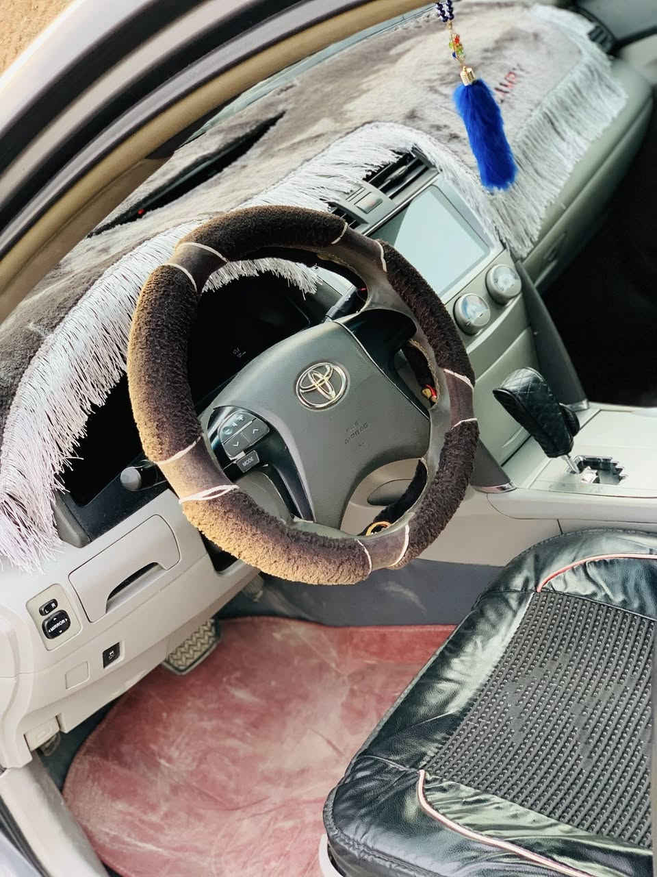 كامري موديل 2010 رقم دهوك 19 ورقة غرامه سعر 95 ورقة تلفون ***********
