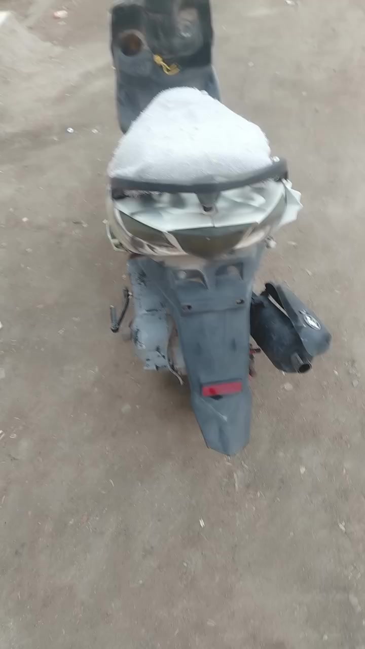 السلام عليكم دراجه ماكس ثعلب  للبيع السعر  250 او بيها مجال  مكينه صافيه  سلف شغال بس كهرباءيات ما بيها   بس الشراي يطسل رحمه الوالديكم ***********  المكان البصره ابي الخصيب  شارع الميناء
