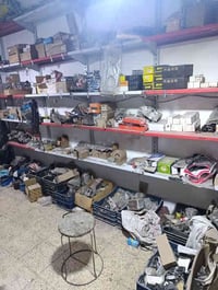 ,يتوفر في مركزنا جميع قطع غيار حاويه وجديد لسيارات  ( لاندكروز // لكسز...