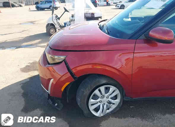 سلام عليكم كيا صول موديل  2024 للبيع او مراوس  شراي يتصل ***********السعر 167بيه مجال بدون رقم سياره بدون حادث جديده على إيد وحده ما متعوبه ماكن حله مركز بل عافيه عل ياخذه
