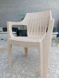 كراسي ٤٠ • طبلات ١٠ • مركز الحلة