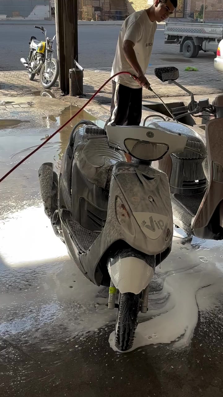 ماكس منغولي
بوشة 55 
مفتوح تزويد 
مزود ( بوشه 55 ، بستم ، كلجات ، صالنصه رياضي دبل بلك تضرب طلق ) 
الدراجة نضيفه خير من الله 
نكرة سلف 
هندر شغال كهربائيات شغاله 
الدراجة مال جناي تضرب سلف وتطلع 
السعر : 675 الف او مراوس بوليسي 
مكان الدراجة نجف 
***********
