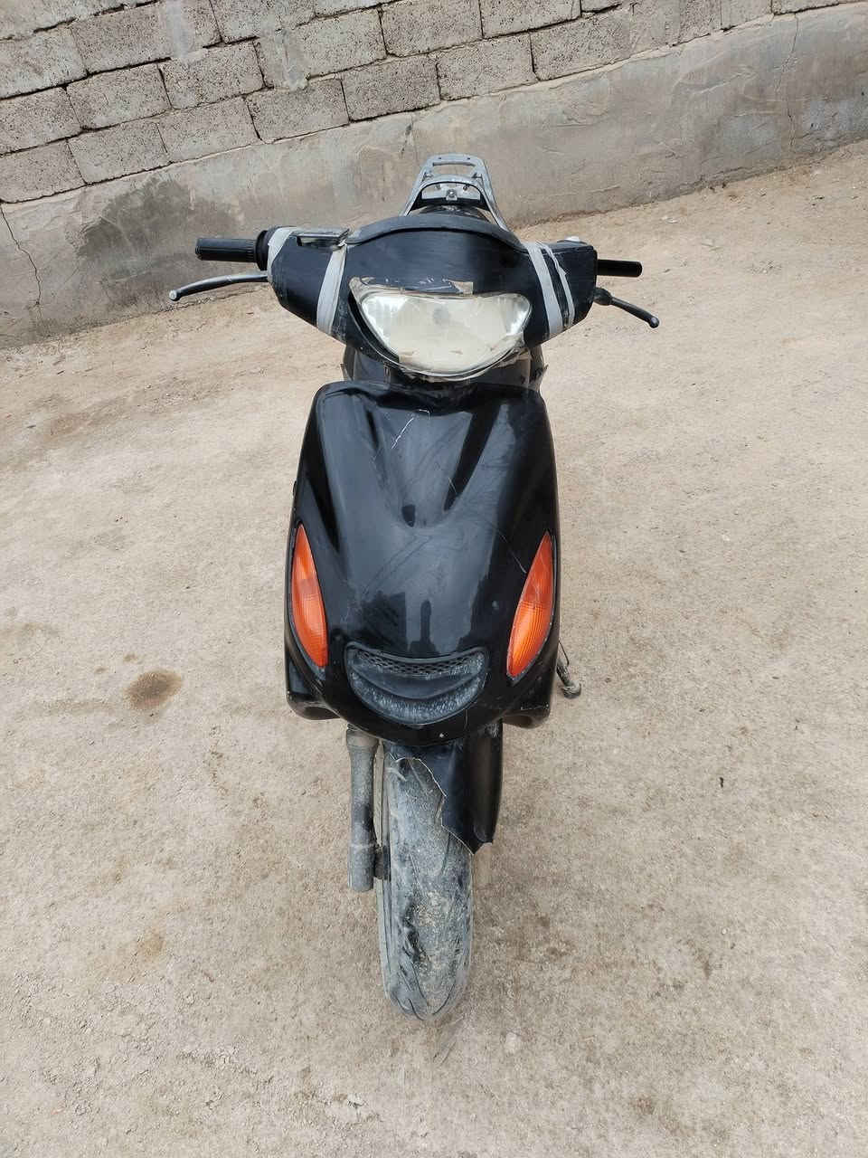 دراجة اكزز 100 نضيفة بس بيه نقوصات يرادله ترتيب تشتغل بس هندر والهندر مالته ثكيل السبرنگ مالته يريد تبديل ونقص شوتة  وبيه شوية صوت شغاله مابيه شي تجي يمي تصعد بيه وتروح السعر 350 وبيه مجال وهذا رقمي ***********
