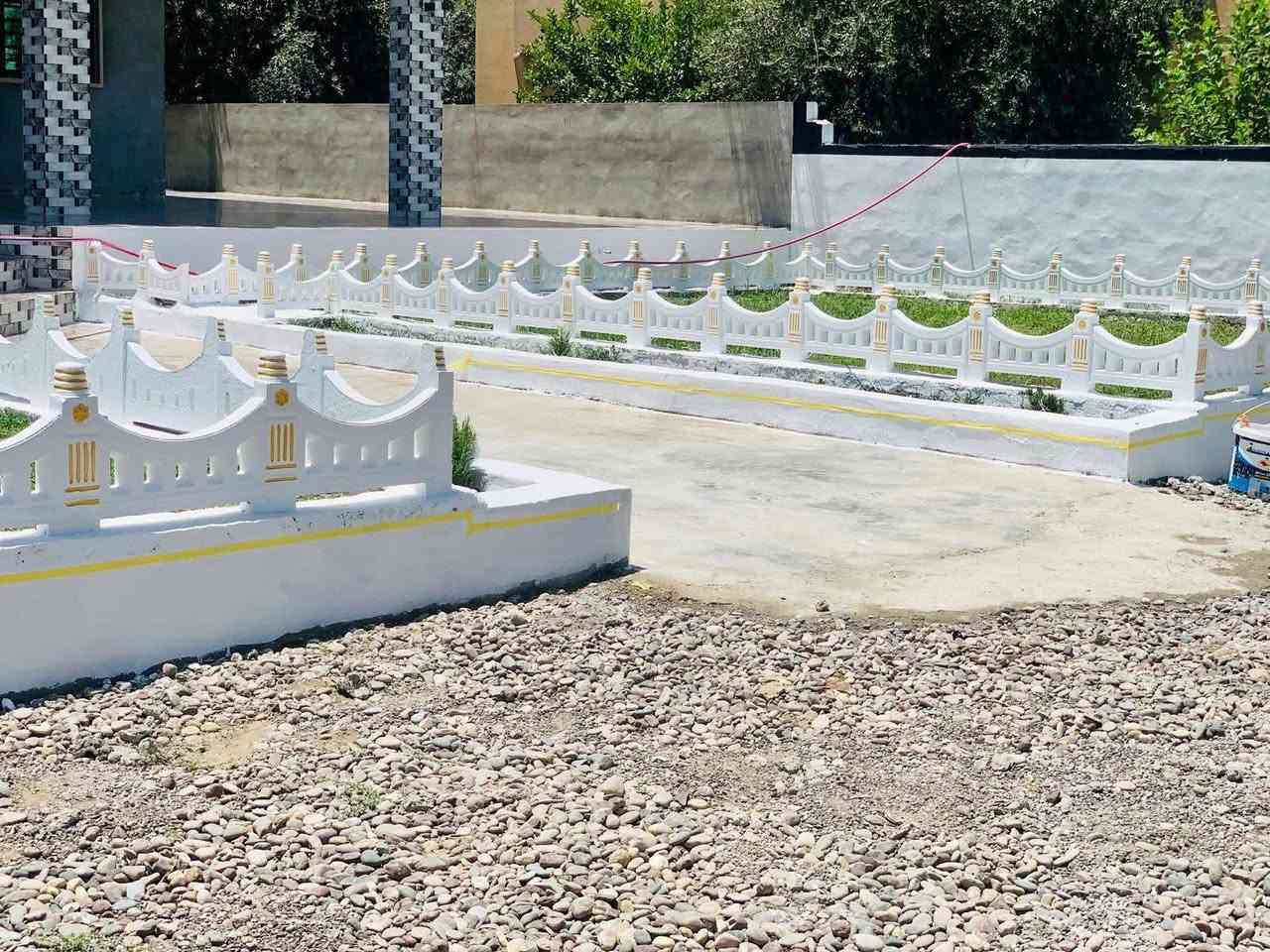 السلام عليكم 
قالب 1 حدائق فايبر گلاس غير مستخدم للبيع 
مكان الشرقاط الايسر قريه عويجيله 
***********
