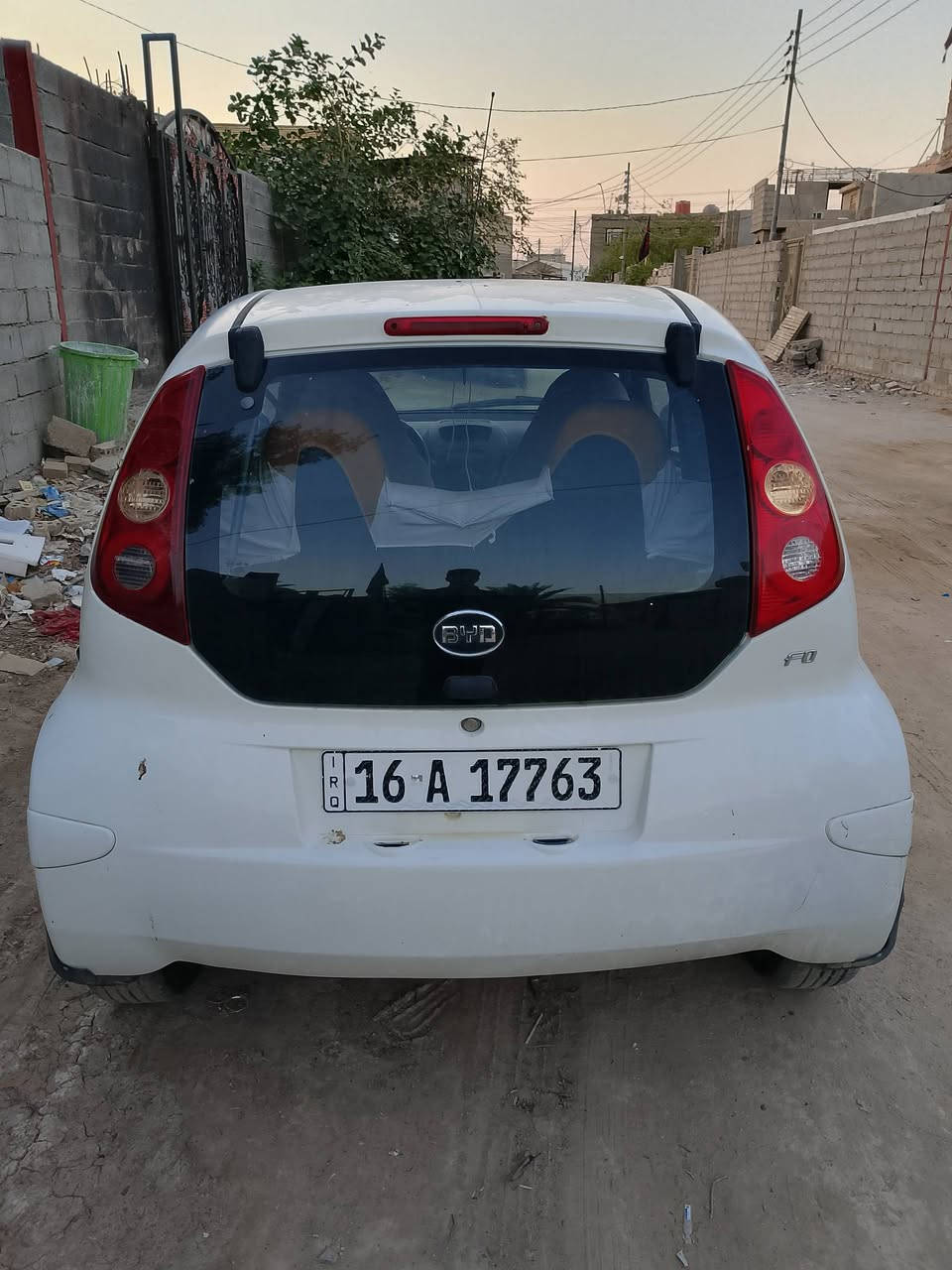 لبيع سياره بيوايدي اف زيرو موديل 12 سنويه جديدة 32سياره حلوه ونضيفه حداديه جديدة تخم تاير جديد كير جديد مكينه حلوه كلش زياره ما بيها نقوصات السعر 30 باقي لستفسار اتصل *********** كربلاء
