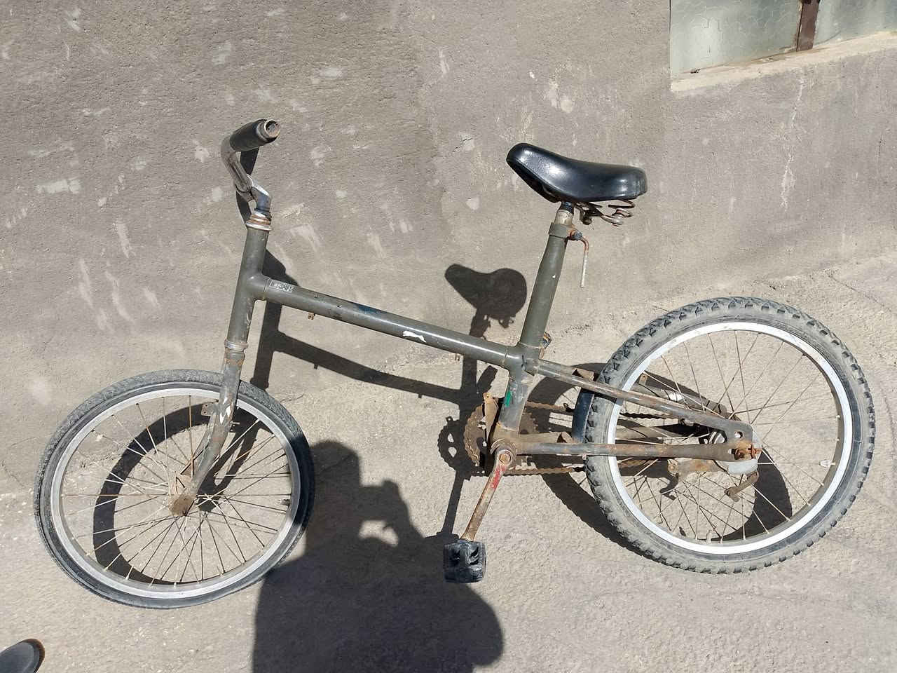 السلام عليكم شباب بايسكل للبيع مكان كربلاء طويريج السياحي سعر 20 فقط الدائره الامامي بنشر الاستفسار***********
