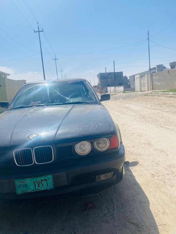 السلام عليكم
بي ام للبيع 525 
محرك فل كير محرك شرط 
صدر جديد باتري جديد داخلها حيل نضيف سيارة كامله ماناقصها شي  
السعر 35 و بيها مجال
مكاني الشرقاط 
رقم صاحب السيارة ***********
