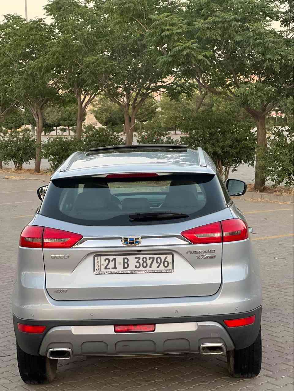 ***********  سليمانى 
١١٥ $  گه لا  
🚙 جیلی ئێم گراند (Geely Emgrand X7 Sport)   مەکینە ٢.٤ بيلاد گيرو مه كينه كامرى 
توربو نيه به شه رتى سه د فيته ر  
مۆدێل: ٢٠٢٠ فول ماسه فات 
گێڕ: ئۆتۆماتیک و عاديو سپورت .
٩٥ هەزار رۆیشتوه
به ناوى خومه ته حويلو خرامه به شه رت هيچى له سه ر نيه  
سپيرى دا نه گيراوه  
به س بونيت بوياخه به بى ناو كرتن وبه بى ده عم يرباگ به شه رت   (سەیارەیەکی زۆر پاکە).
 پانوراما  و سلاید 
گيچ ئه لكترونى 
ده بل عه كسل +کوشن جلد ناو قاوه ى + کوشن کارەبایی.
 بەسمە هه ردو به سمه م ى شه ريكه ى ماوه + برێک بەسمە ؤتو هولد و تراكشن و يكو و سپورت
ئاوينه ى ئه خه وى ته حديد سورعه و سوكان فوليوم  
 حاسەی پێش و دوا + کامێرای .
 ده سكو ئاوينه و پانؤراما ؤتويه 
فڵچە و لایت ئۆتۆ 
*********** السليمانية, العراق
