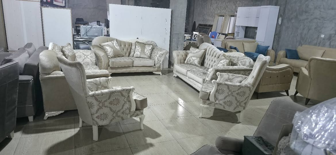 أغراض مستخدمة لي بيع كل نضيف لي سعر اتصل عنوان سليماني سه رجنار قريب من محطة كهرباء يم مسجد مشخلان   .... *********** بي واتساب
