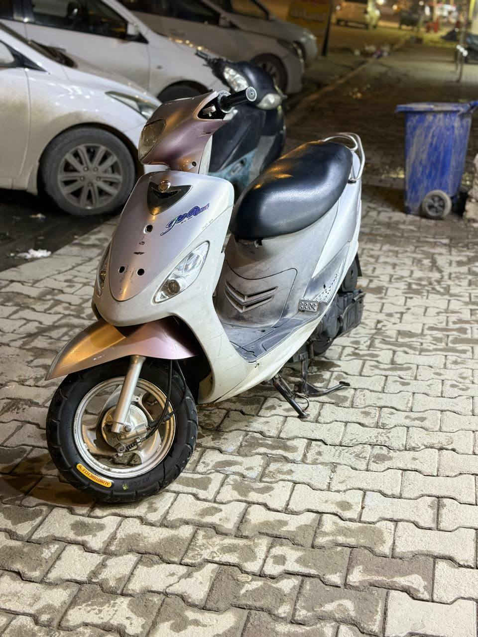 السلام عليكم دراجه منغولي لبيع هايه ثاني تبديلت دهن مكينه برغي مامفتوح بيهه كهربائية كلهه شغاله دراجه كلهه مختمه شرط اجيب حسن مصلح وتفحص سعر700وبيهه مجال مكان نجف.


**إذا كنت صاحب هذا الإعلان وتريد حذفه لأي سبب، رجاءا أرسل رسالة إلى الدعم الفني**