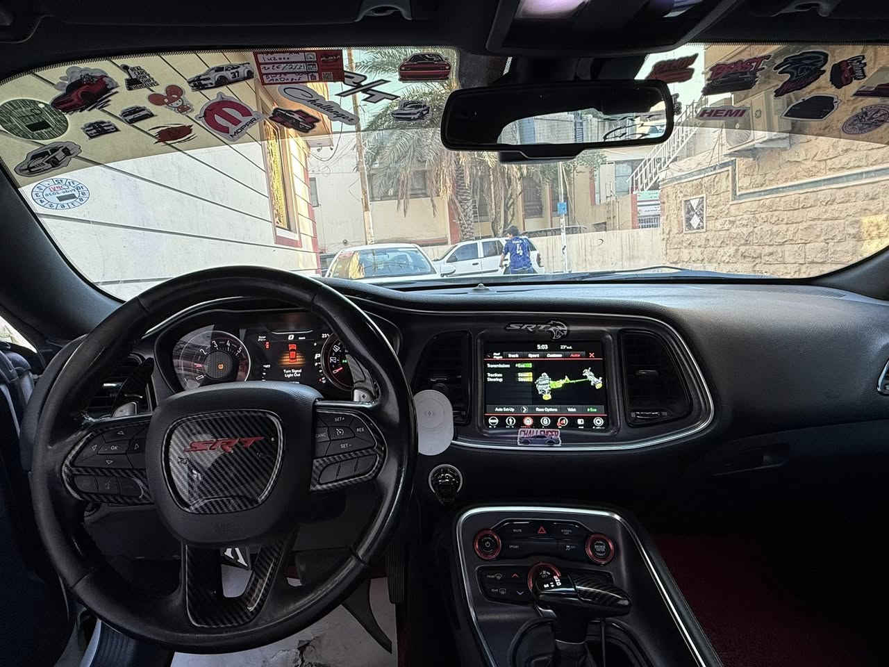 جالنجر rt موديل 17 رقم اربيل
مكينه 5700 
السيارة بدون ايرباك بجم كبس 
اويل كاتش كان
دبات موبار سود
ويل نجمة ٢٠ خسفة قوية توسايز
برمجة سيفتي و طلقات و بانزين عادي  يم ايگل 
شاشة جبيرة 
صدر امامي خلفي جديد و بي ضمان 
دسكات امامي خلفي جدد 
سيارة كاملة بدون اي نقص 
ولا گلوب مشتغل بالدشبول 
عبوة فيول بمب جديدة
ضربتها جاملغ خلفي و شوية تصليح اكو بالحوض 
رقم الشاصي 

2C3CDZBTXHH568698
رايدهة 178و بيهة مجال بسيط 
السيارة كلش حلوة وناصبة 
مكاني بغداد حي القاهرة
***********
