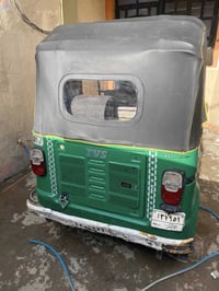 تكتك البيع مودل 2021/7/30.وقم وسنويه كاشي مابيها بس ضربه بل جابه خفيفه...