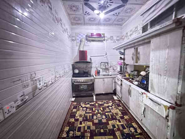 #يعرض_مكتب_الخيكاني
                 
 دار    🏫للبيع شارع الجامع. 

🔰#المساحه/١٥٠م 

🔰#الموقع/خلف الملعب القديم 

🔰#مواصفات 
غرفتين  نوم و صاله و مطبخ  و استقبال و صحيات داخليه و خارجيه   
🔴بناء مسلح طابوك 
 
🔰للأستفسار أكثر يرجى الأتصال
***********   
   عنوان المكتب خلف الملعب القديم ع الشارع الرئيسي 
             #مكتب_ابو_سجاد_الخيكاني
