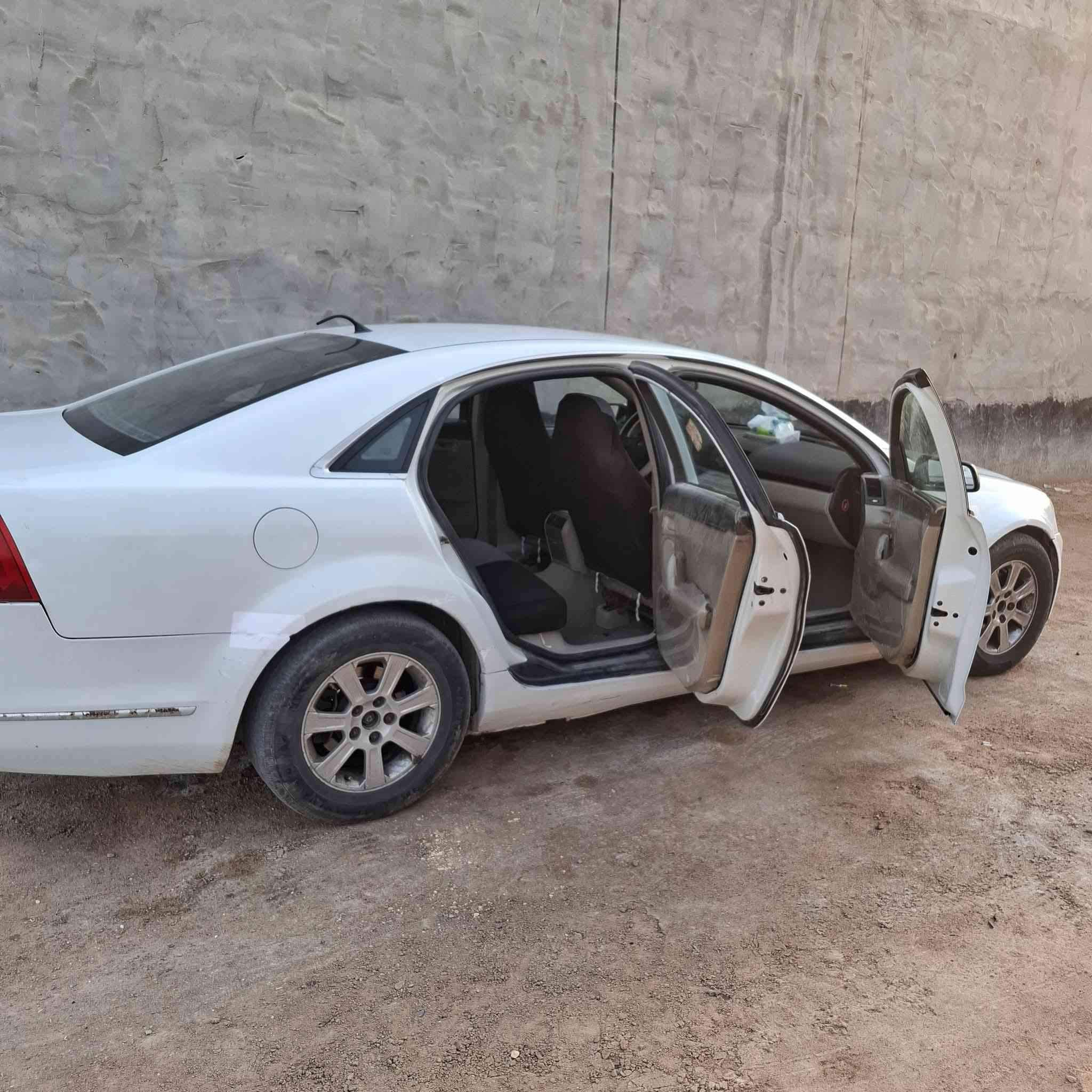 السلام عليكم 
سيارة شوفرليت كابرس لومينا مديل 2008
رقم جديد كربلاء  ومكان سيارة في البصرة 
سيارة حلوه كامله مابيه نقص من كهربايات من كلشي 
 6سندر  محرك 3600  
سيارة بسمي  السعر 70 وبيه مجال العنوان البصرة الجزيرة 
***********
