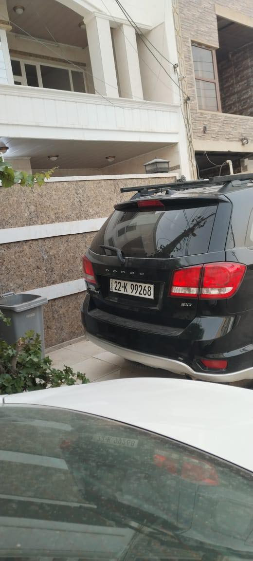 دوج جورني 

2017 

/ 4 سلندر/2400

شاشه لمس 

بلوتوث

بصمه ( تشغيل ذكي )

دخول ذكي

4 بصمات

مثبت سرعه

3 قطع تبريد

7 راكب 

تشغيل عن بعد

تخم تايرات جديد

كير مكينه جديد ترايك وين ميعجبك 

تبريد خير من الله 

تبريد منفصل

رقم أربيل بسمي تريد تحويل اووكاله

مكاني اديالى بعقوبه

السعر ١٤٥

السياره مالبيت والله جديده كولش
***********
