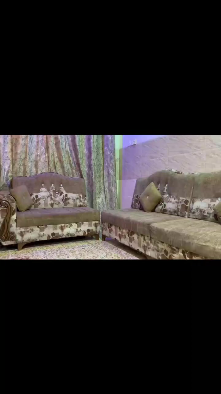 السلام وعليكم اغراض منزل للبيع مستعملين شي قليل
1/ غرفه نوم خشب صاج عراقي ثقيل سعرها 750 وبيها مجال شي قليل 
2/كاونتر مع طباخ حيل نضيف سعرو 300وبي مجال
3/طخم ديوان مع الطبلات والفرشات كامل 250 وبي مجال 
4/ وتخت اطفال 20 وبي مجال الاستفسار على الهاتف ***********
