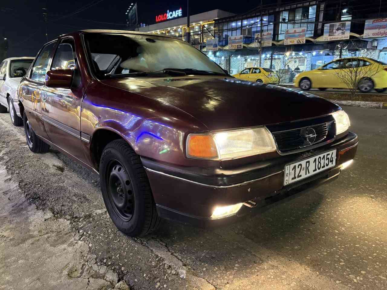 السلام عليكم 
فكترا للبيع 
السعر 32$ بيها مجال شي بسيط حق الجية 
موديل 1991 
لون ماروني /جنطة 
مكينة 18 المرغوب 
رقم نينوى رقم وهزة جديد سنوية الى 2031 
شرط الوكالة والتحويل 
كوبون بانزين بيها 
فتحة كهرب شغالة 
صبغ عام تكم وسقف بدون معجون 
طختها جاملغ خلف السائق 
بجم نضيف دواخل نضيف
سنتر لوك 4 بواب (قفل مركزي ) 
تايرات نضاف 
طخم دايف شفتات جدد /ربل طبلة جديد/ فولط روط جديد/ بور شغال فول /عينة وكلج نضيف/ 
وايرمنية كله شغال اي سي شغال تي بي اس شغال 
سلف جديد باتري مضبوط 
بريك عقرب اي بي اس شغال 
سكن ناصي عالي بلاجكتورات 
بك لايت صطاب لايت سكن خلفي كله شغال
دبل اشارة تدفئة شغالة زراك ماسحات جديد 
دشبول شغال رون كيلو متر حماوة وبانزين شغال
ضوء داخلي شغال 
مسجل جديد سماعات امامي خلفي جديد دمام بلوتوث 
داخل نضيف يريدله ترتيب 
كير شرط مكينة بداية رخاوة يعني تتعمر 
السعر المطلوب 32$ وبيها مجال بسيط حق الجيه
مكان السيارة موصل الايسر الزهور 
رقم تلفون اسيا .*********** .يوجد واتس 
رقم كورك ***********
