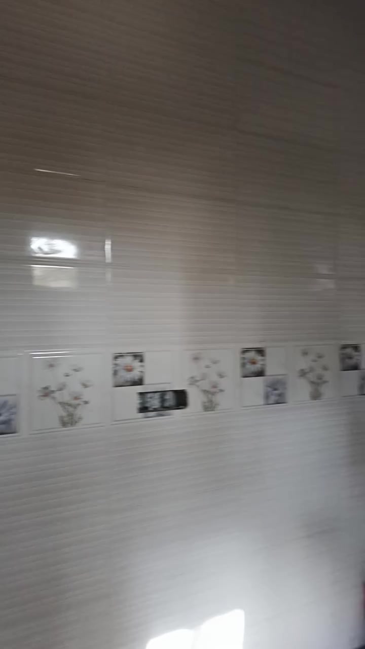 سلام عليكم خلفه سيراميك وبورسلين ومرمر جدران  وارضيه ودروجه متفرغ حاليا لاتصال ***********
