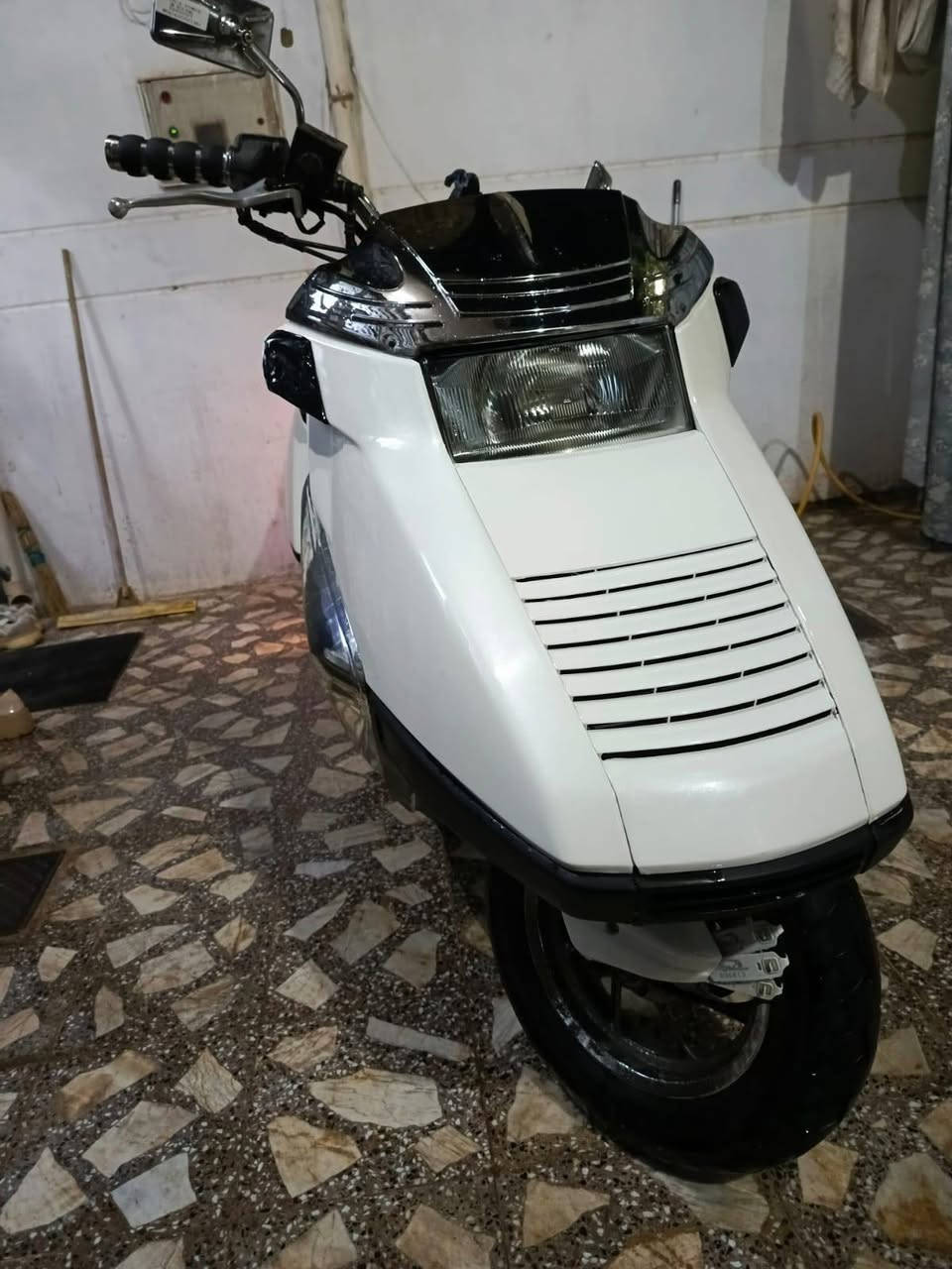 شلونهم الشباب
فيوجن موديل 2005. دراجه مكفوله كفاله عامه + كفاله +  جديده دراجه مال وكيل مكاتبه موجوده وكيله موجود  لون ابيض شذره بومه نيكل مطريات نيكل صالنصه كاتم اشاير حساس تايرات جدد 

الدارجه ماداير اله فقط بانزين محسن دهن موتول ماء زيتي

دراجه مامتعوبه من الشغل للبيت قليل اطلع بيه اذا مفتوح برغي بيه تاخذه بلاش وين مايعجبك اطلع تراي دراجه ناعمه شلعه تخبل

مكاني كوفه شارع المعمل

رقمي ***********

الشراي يتصل يراسلني واتساب بي خير ويدلل رجائن المو شراي لايتعبني
