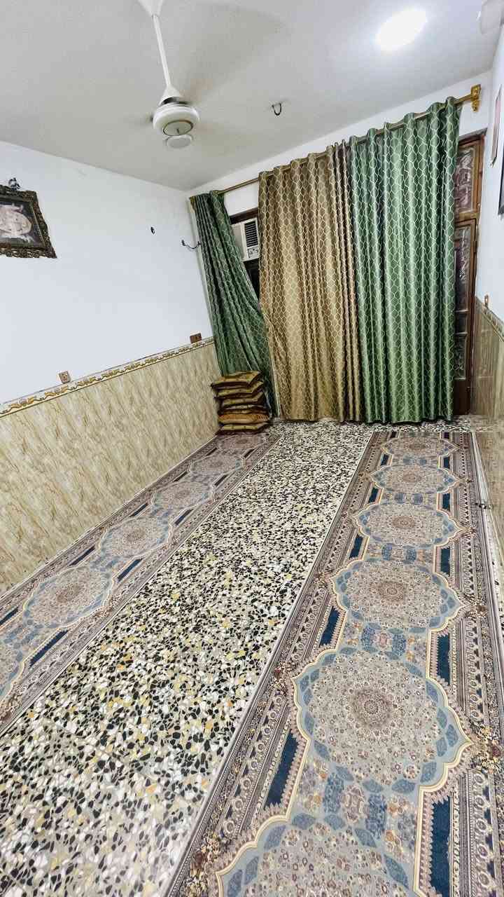 السلام عليكم
دار للبيع مساحه 125
واجهة 5 نزال 25
الرئاسه العبيدي قرب شارع 15 قريب ع شارع 20
بيت كامل من كلشي 
يحتوي ع استقبال +صاله+ ثلاث غرف 
الطابق الثاني غرفتين سويت 
ترك خلفي اي استفسار هذا رقمي 
***********
