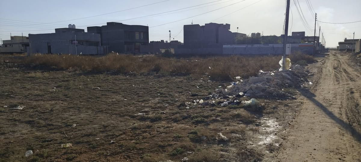 للبيع قطعة ارض ٢٠٠ متر  #زراعي تحويل مباشر 
مكانها مجمع حطين حي المعلمين شارع المولدة  القطعة على شارع رئيسي ومقابيلها شارع فرعي  واصلها مي وكهرباء وشوارع سبيس 
السعر 17  واليريد يجي يشوف مكانها 
***********
