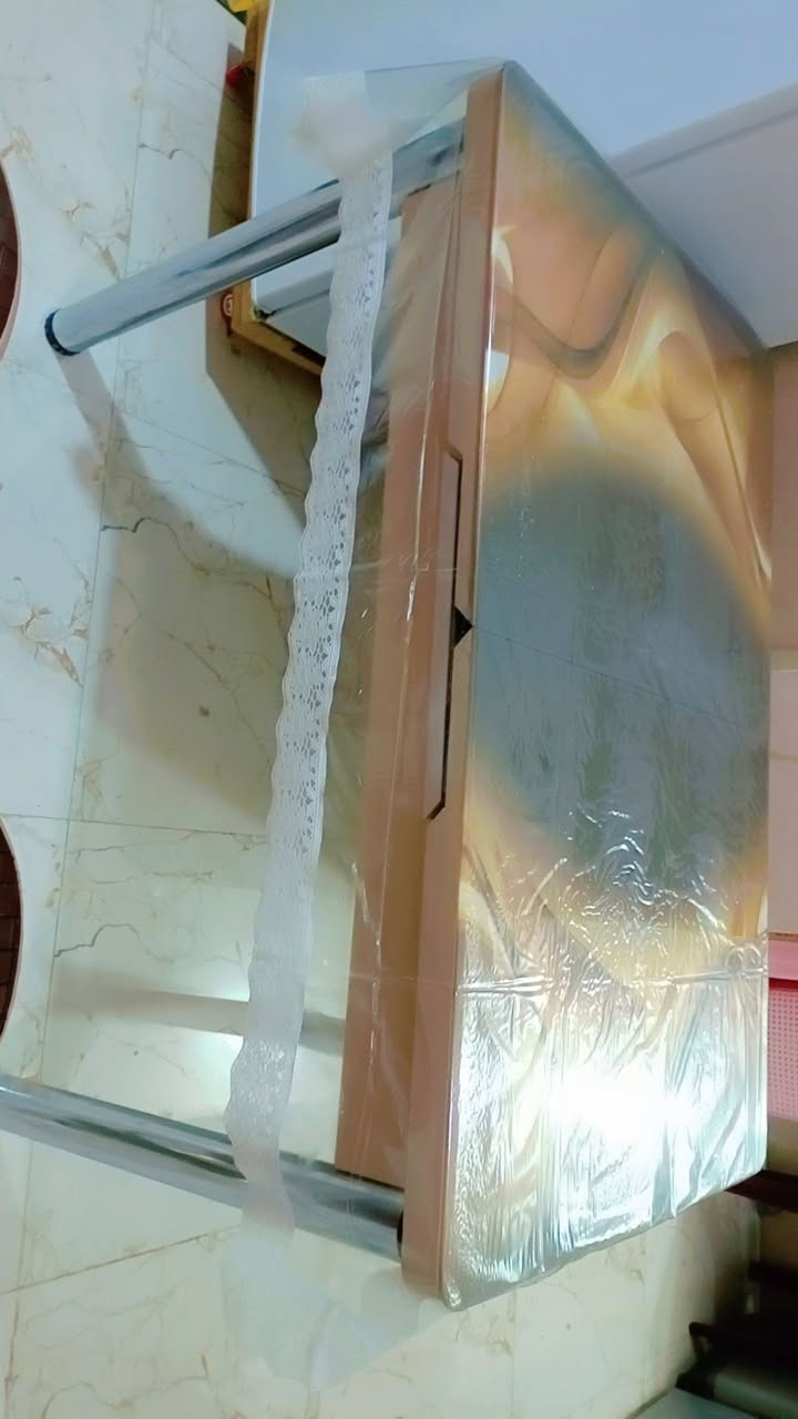 ميز طعام الحجم الكبير فتحتين نظيف كلش
السعر ١٢٠
***********
المكان الثعالبة.
