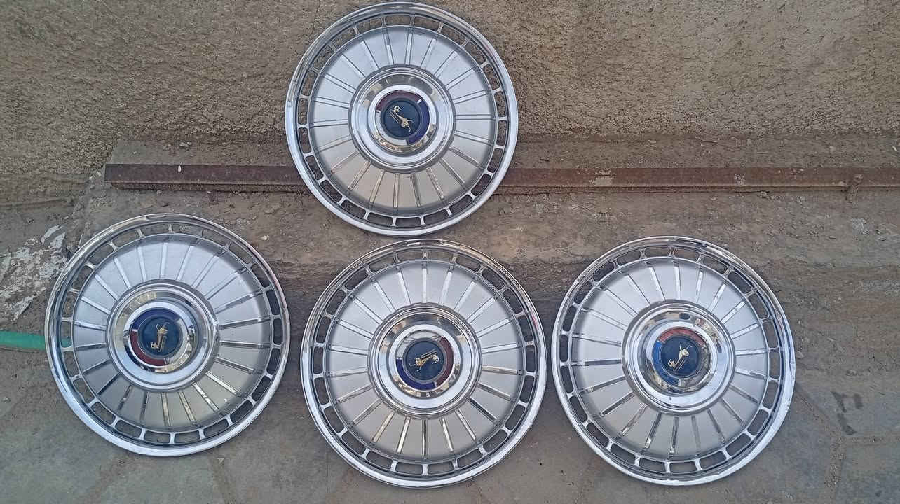 السلام عليكم كبات ابو الاسد لبيع نضافه 90% السعر 225 وبيهن مجال مكان نجف ***********
