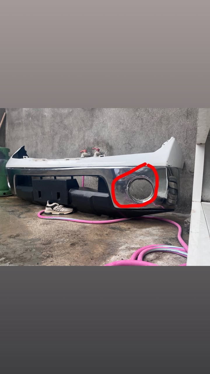 بۆفرۆشتن 
سڵاو هاوڕێ یان ئەم دەعامییە وو سمێڵەکەشی بەردەستە  هی نەڤارای 
2009
یەک بستی پێوەیە ئەوەی کەدیاری کراوە    بەس تەعدیل کراوە وو جاک  کراوەتەوە 
سەعری 120 هەزارو مەعامەلە 
***********
